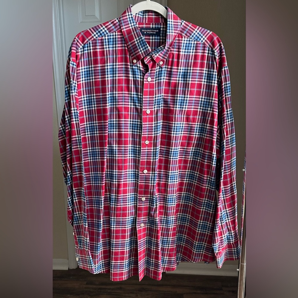 Roundtree & Yorke Button Down Shirt